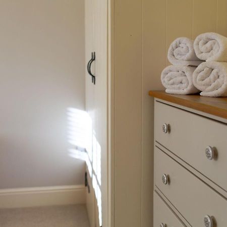 Jasmine Cottage - 2 Bedroom In Heart Of Bourton! Eksteriør billede