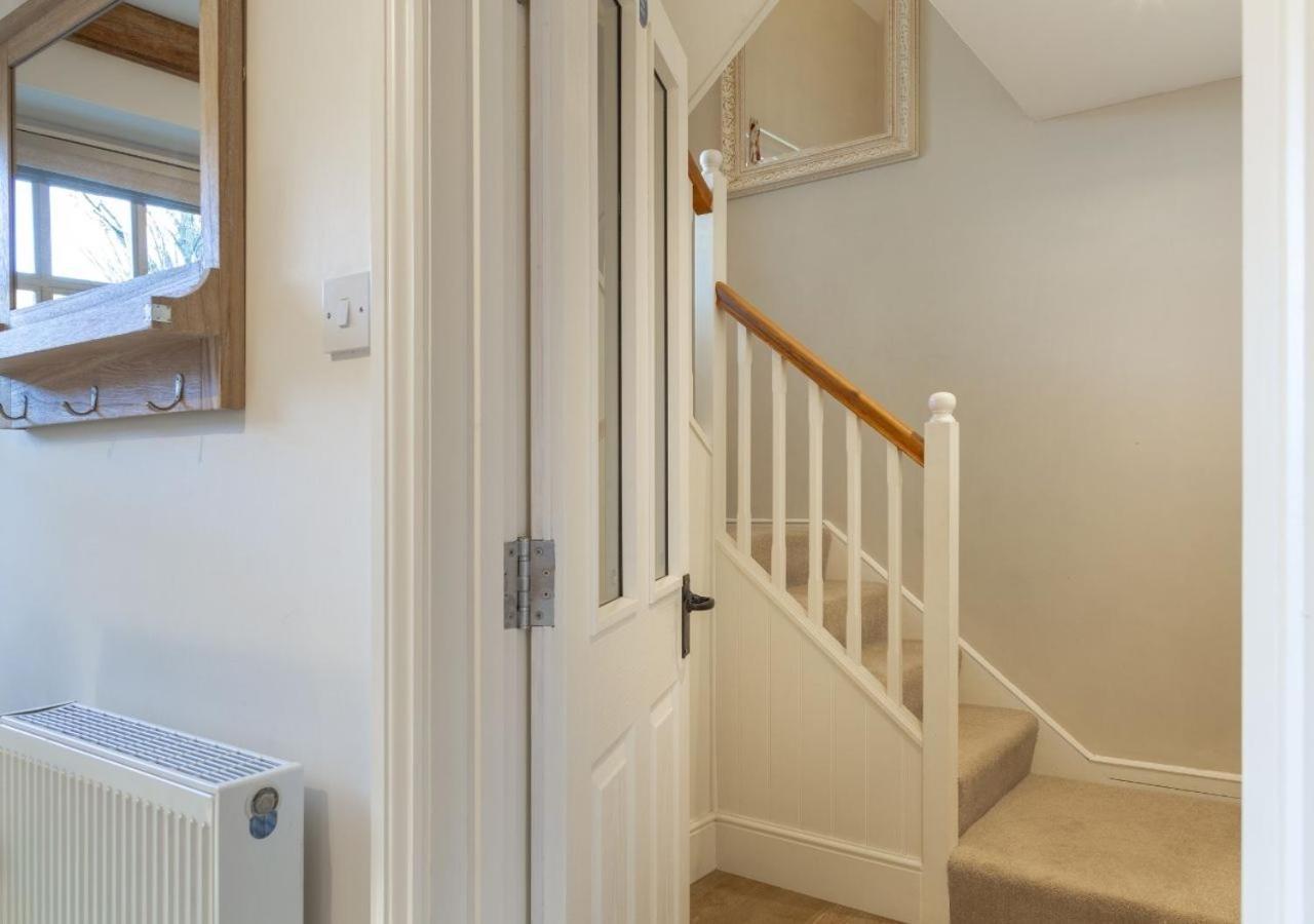 Jasmine Cottage - 2 Bedroom In Heart Of Bourton! Eksteriør billede