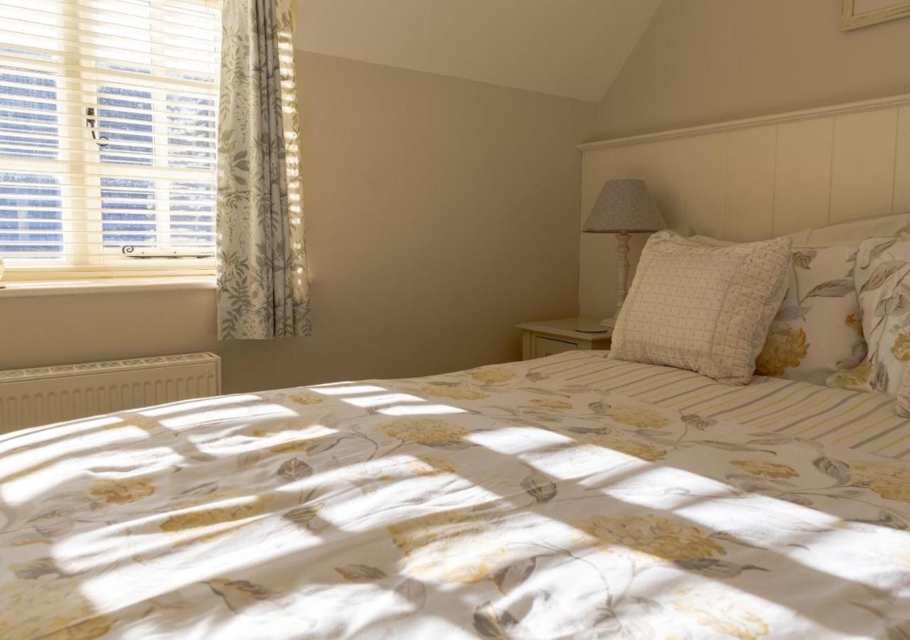 Jasmine Cottage - 2 Bedroom In Heart Of Bourton! Eksteriør billede