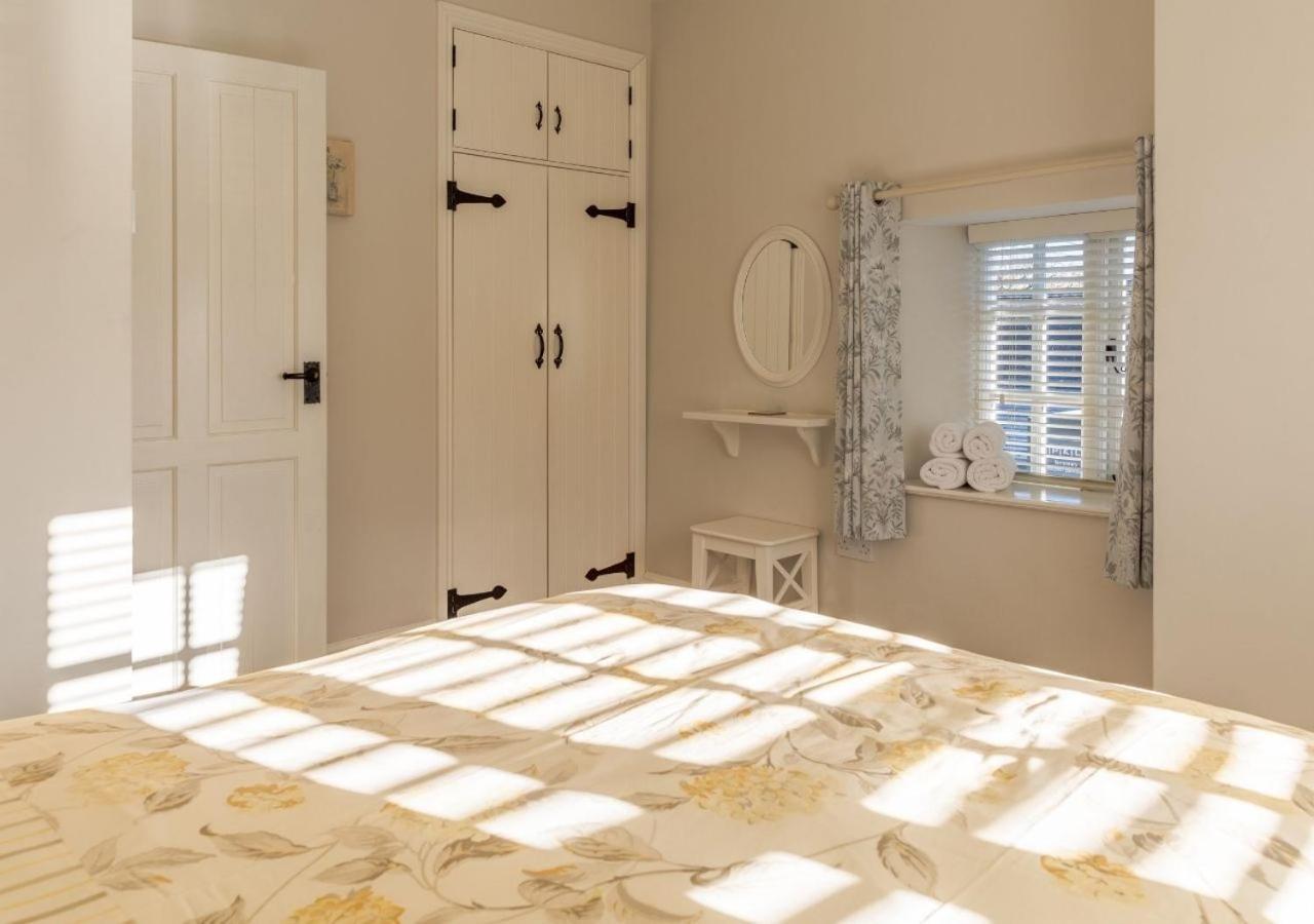 Jasmine Cottage - 2 Bedroom In Heart Of Bourton! Eksteriør billede