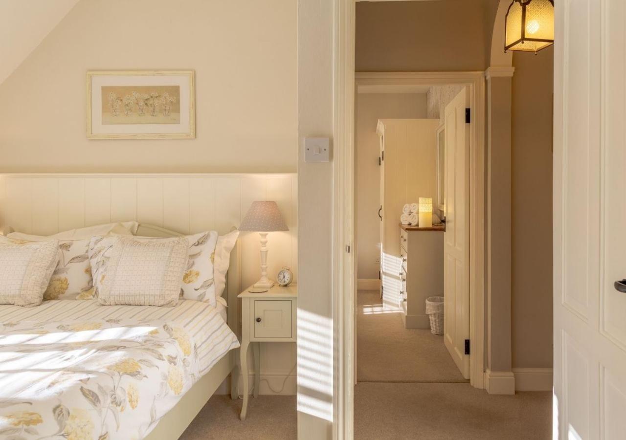 Jasmine Cottage - 2 Bedroom In Heart Of Bourton! Eksteriør billede