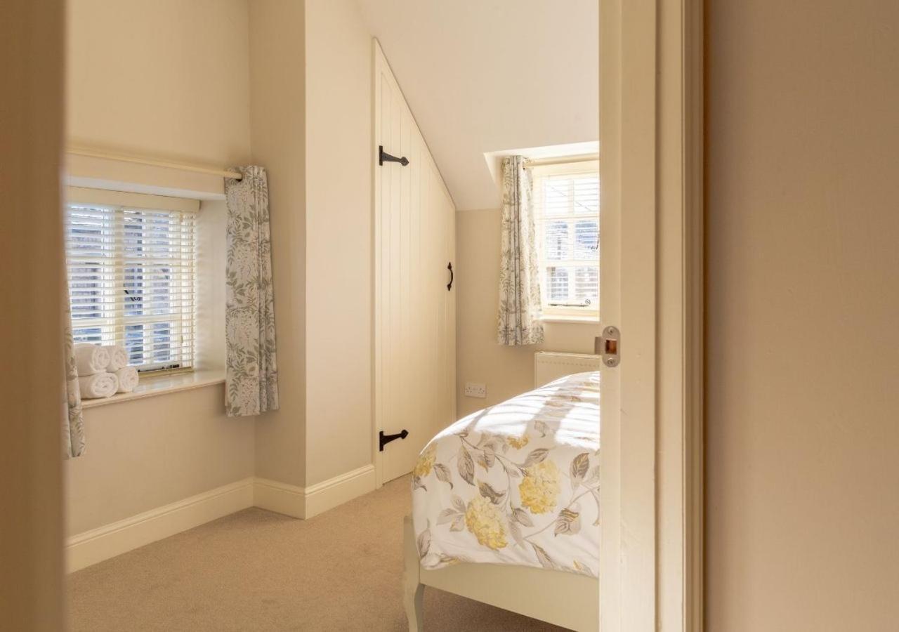 Jasmine Cottage - 2 Bedroom In Heart Of Bourton! Eksteriør billede