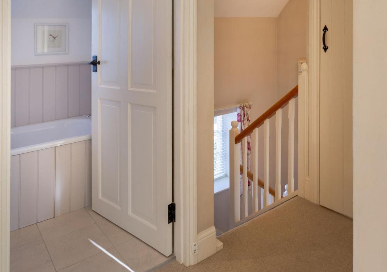 Jasmine Cottage - 2 Bedroom In Heart Of Bourton! Eksteriør billede