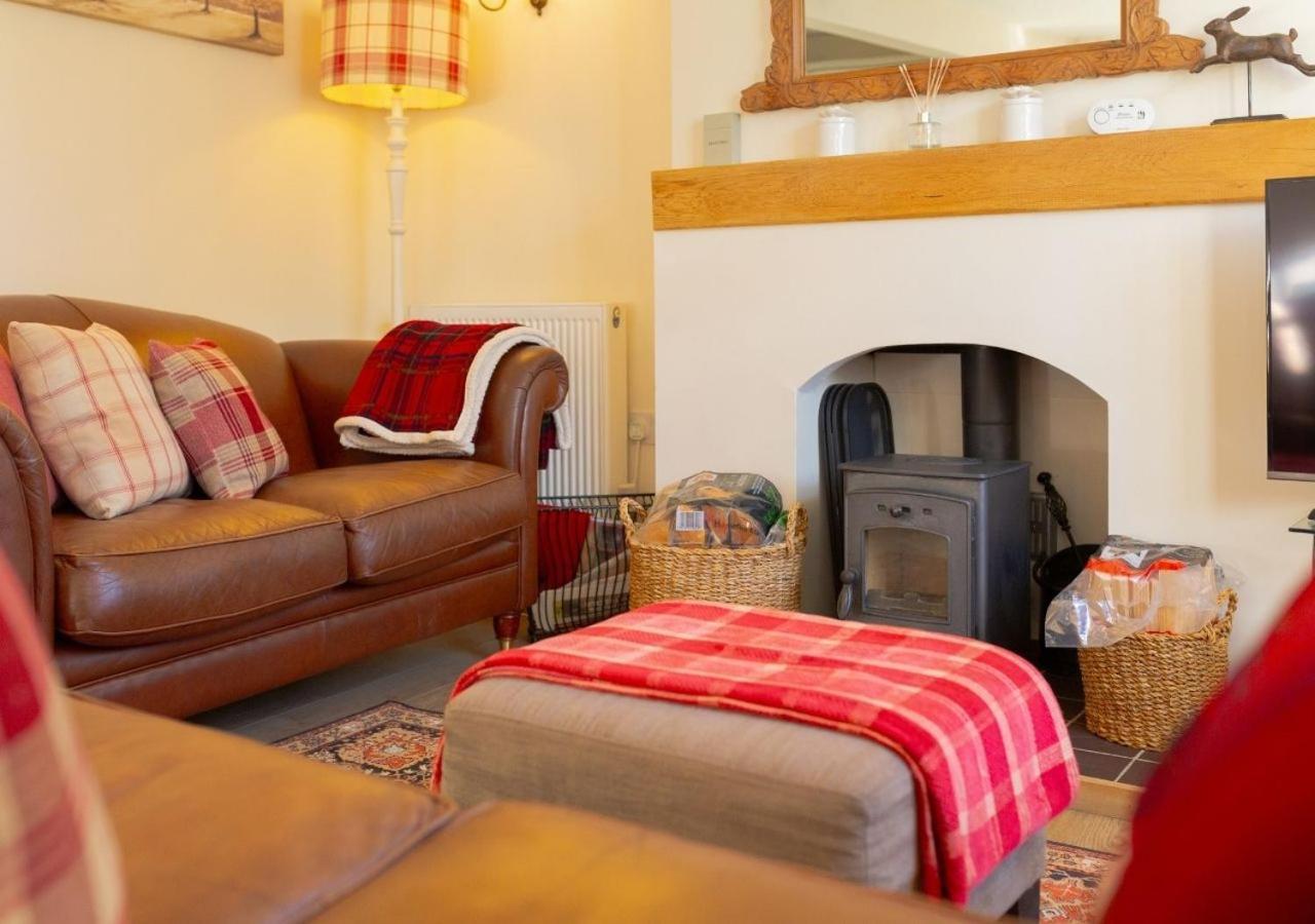 Jasmine Cottage - 2 Bedroom In Heart Of Bourton! Eksteriør billede