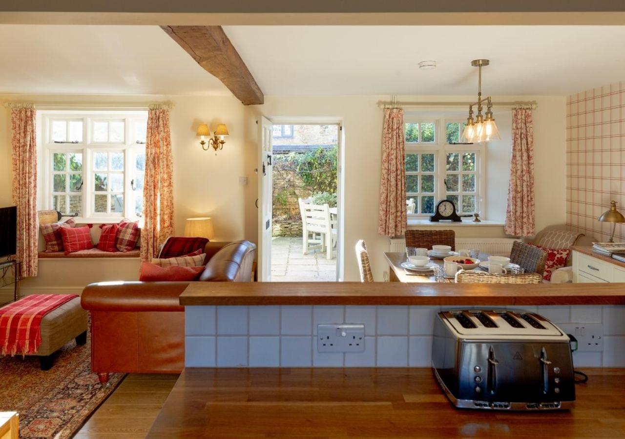 Jasmine Cottage - 2 Bedroom In Heart Of Bourton! Eksteriør billede