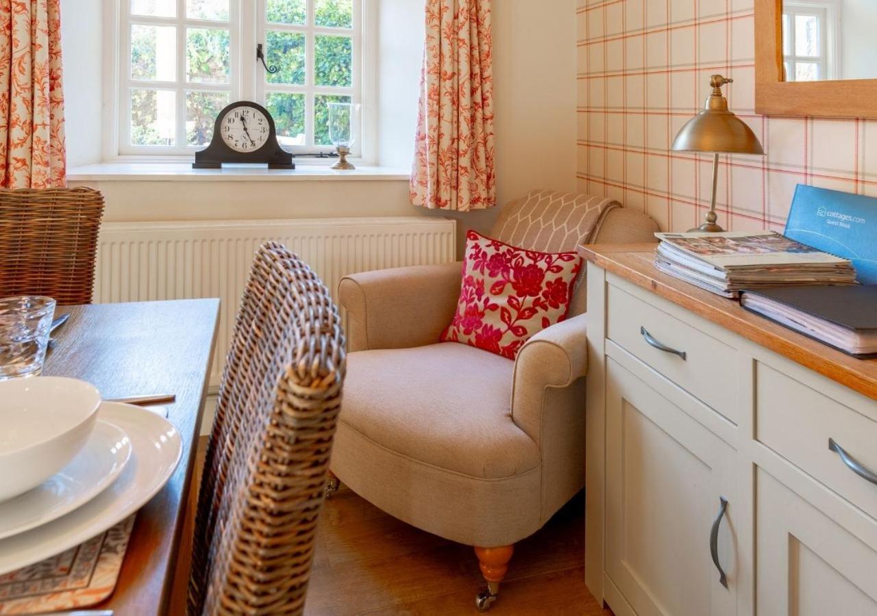 Jasmine Cottage - 2 Bedroom In Heart Of Bourton! Eksteriør billede