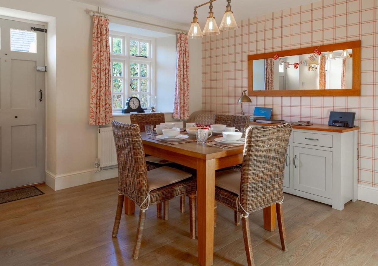 Jasmine Cottage - 2 Bedroom In Heart Of Bourton! Eksteriør billede