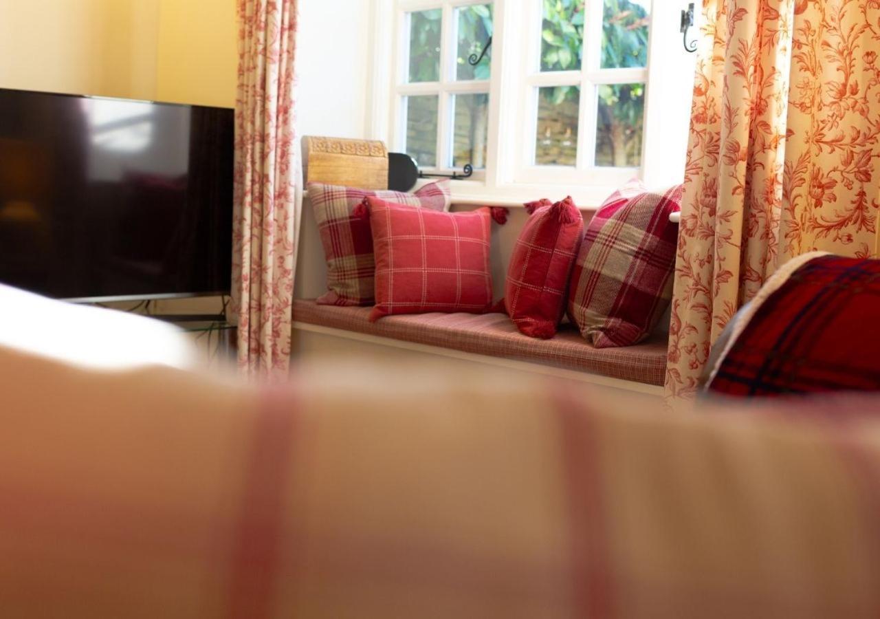 Jasmine Cottage - 2 Bedroom In Heart Of Bourton! Eksteriør billede
