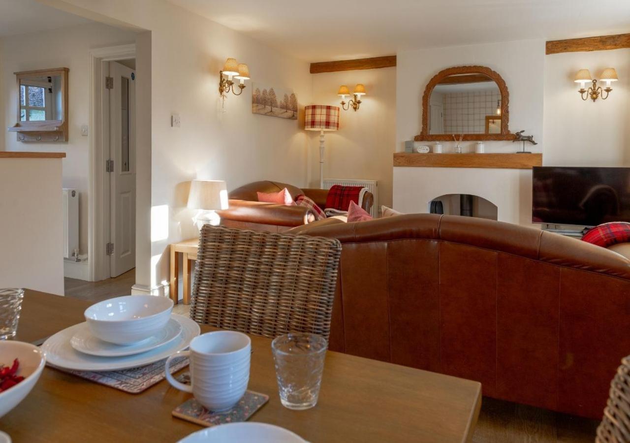 Jasmine Cottage - 2 Bedroom In Heart Of Bourton! Eksteriør billede